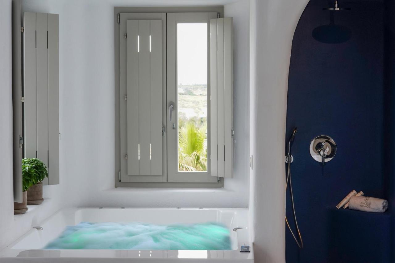 Angels Pillow Luxury Boutique Residence - Adults Only Náousa Exteriör bild